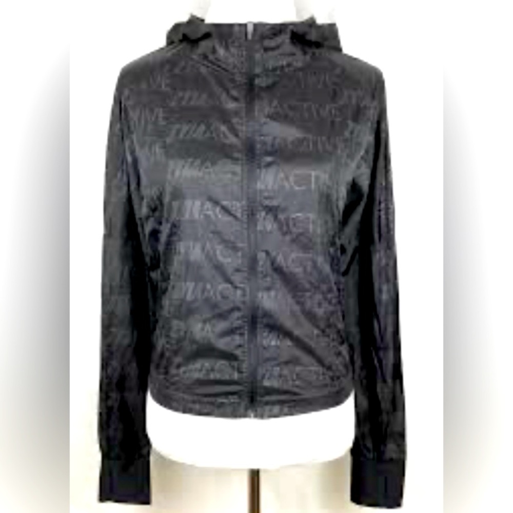 Zyia active breeze jacket Small